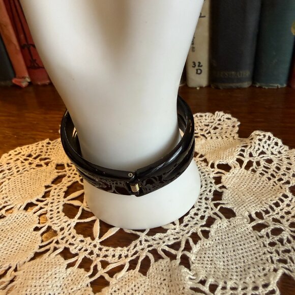 Vintage Architectural Black Metal Hinged Cuff Bracelet - Picture 10 of 17